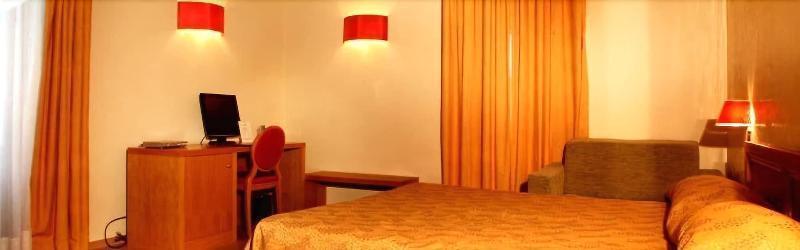 Hotel 99 Cannelle Л'Акуила Экстерьер фото